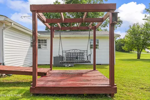 7807 Gibbs Rd, Corryton, TN 37721 photo 5
