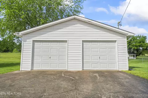 7807 Gibbs Rd, Corryton, TN 37721 photo 11
