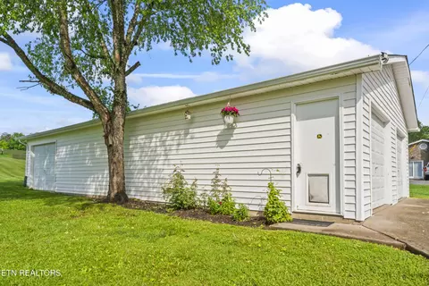 7807 Gibbs Rd, Corryton, TN 37721 photo 12