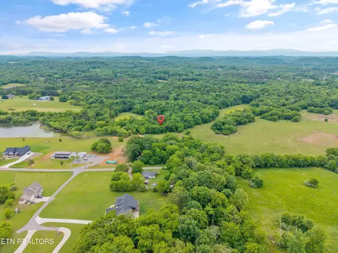 4181 Lowes Ferry Rd, Louisville, TN 37777