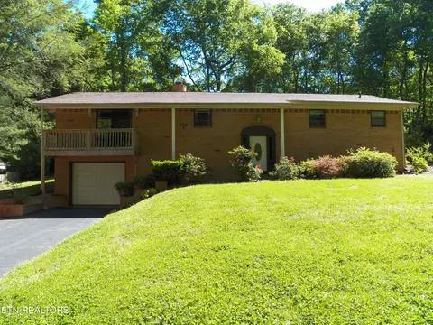 1634 Snodderly Rd, Lenoir City, TN 37771