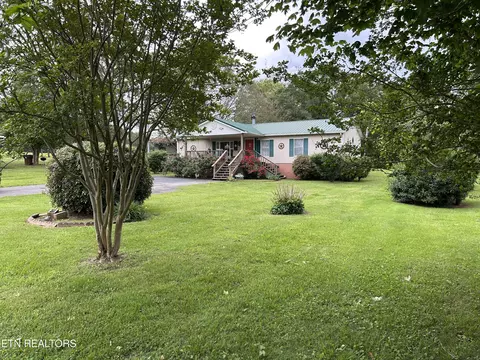 528 Hill St, Madisonville, TN 37354