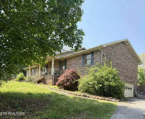 612 Valley View St, Seymour, TN 37865