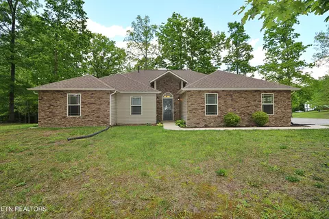 190 Logan Ln, Oneida, TN 37841