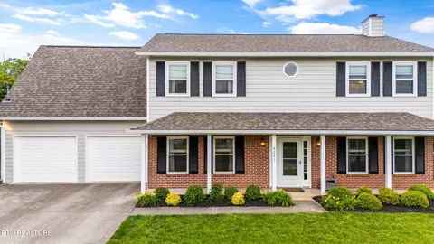 9221 Countryway Dr, Knoxville, TN 37922