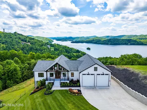 623 Panoramic Dr, Maynardville, TN 37807