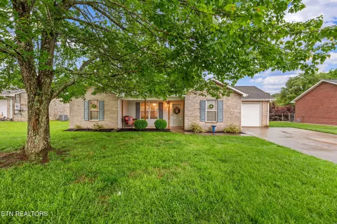 8013 Phyllis Ln, Knoxville, TN 37938