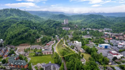 Cherokee Orchard Rd, Gatlinburg, TN 37738