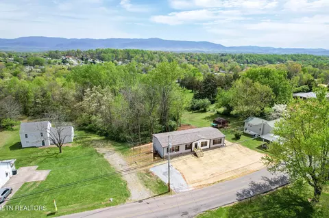 View/Area - 622 E Barton Ridge Rd, Greeneville, TN 37745 photo 5 of 5