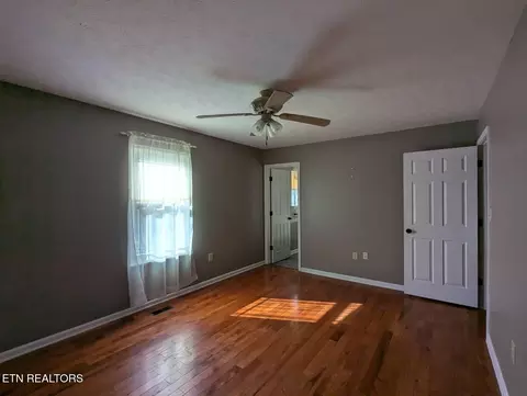 Bedroom - 2512 May Rd, Talbott, TN 37877 photo 2 of 3