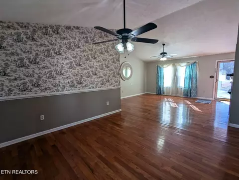 Living - 2512 May Rd, Talbott, TN 37877 photo 4 of 4