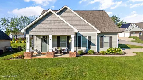 1925 Farris Rd, Maryville, TN 37803