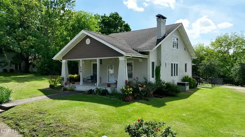 518 Monroe St, Madisonville, TN 37354