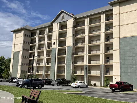 124 Plaza Dr #5703, Pigeon Forge, TN 37863