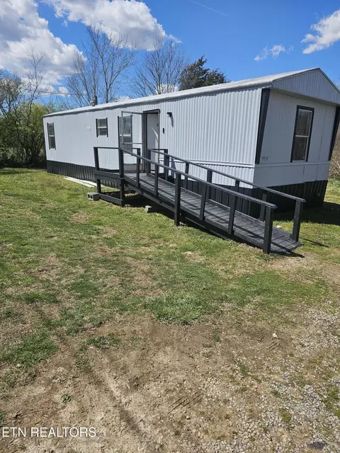 25 Pangle St, Englewood, TN 37329