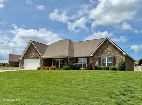 1617 Millstone Dr, Maryville, TN 37803