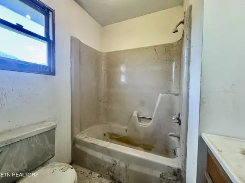 Undisclosed, Heiskell, TN 37754 photo 32