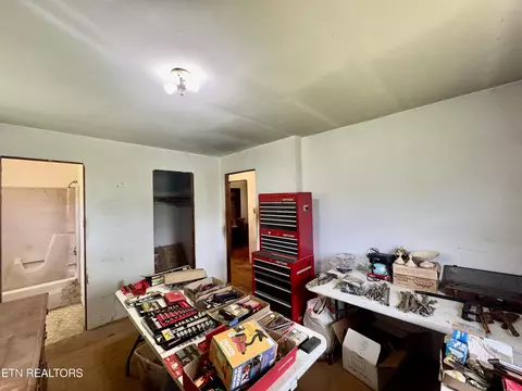 Undisclosed, Heiskell, TN 37754 photo 31