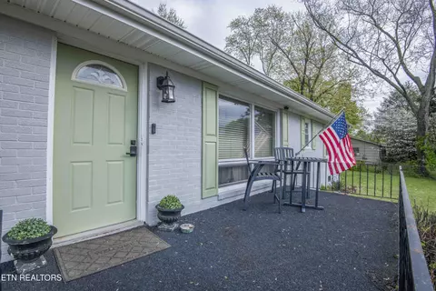 5305 Maywood Rd, Knoxville, TN 37921