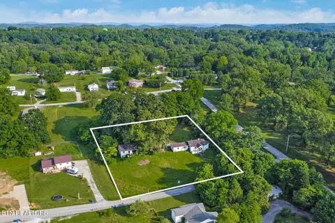 102 N 108 N Douglas Ave, Rockwood, TN 37854