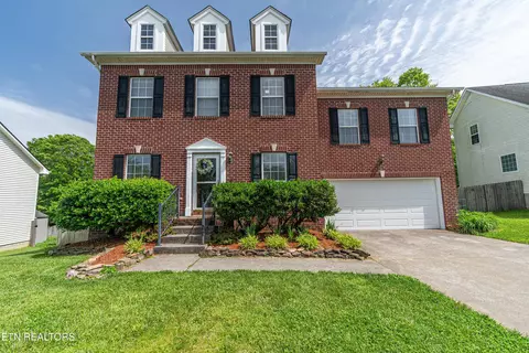 4404 Aylesbury Dr, Knoxville, TN 37918