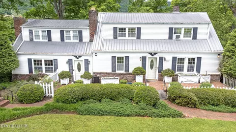 1107 Elm St, La Follette, TN 37766