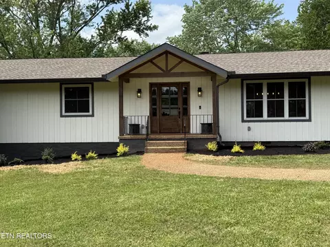 809 Woodbrier Rd, Knoxville, TN 37923