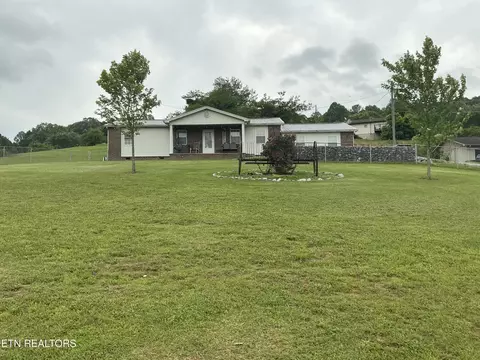 2838 Lake City Hwy, Rocky Top, TN 37769