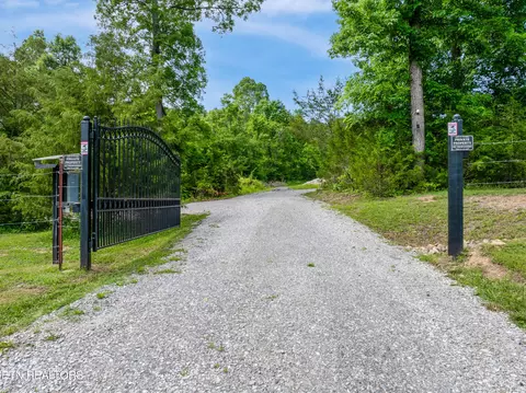 1502 Brahman Ln, Seymour, TN 37865