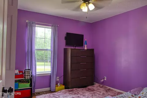 Bedroom - 634 Robs Rd, Grimsley, TN 38565 photo 2 of 3