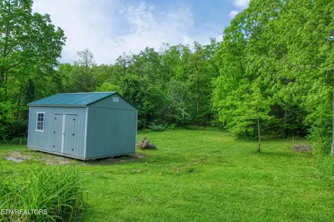 Exterior - 634 Robs Rd, Grimsley, TN 38565 photo 3 of 4