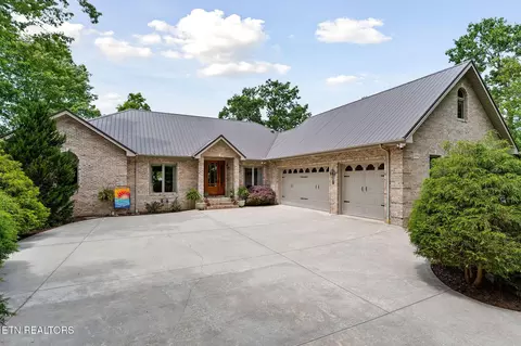 199 Markham Ln, Crossville, TN 38558