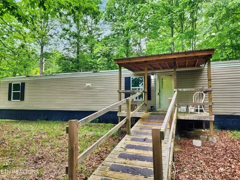 334 Corrington Ln, La Follette, TN 37766