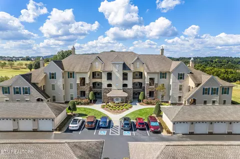 565 Rarity Bay Pkwy #107, Vonore, TN 37885