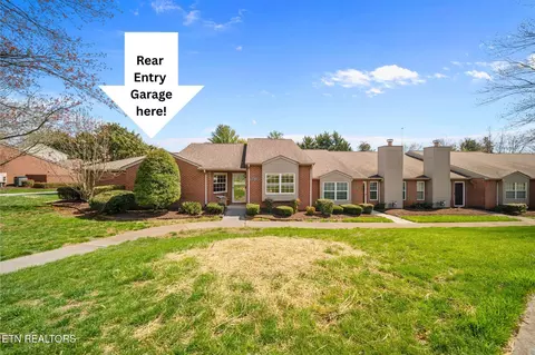 5010 Griffins Gate Ln, Knoxville, TN 37912
