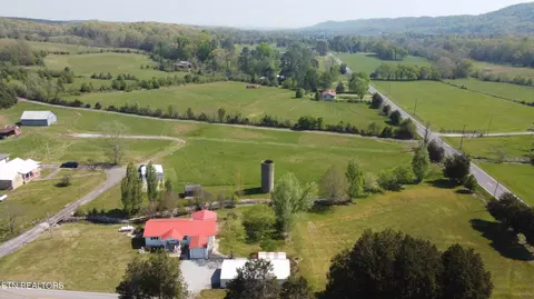 110 Mans Hollow Rd, Kingston, TN 37763