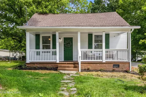1609 Berry Rd, Knoxville, TN 37920