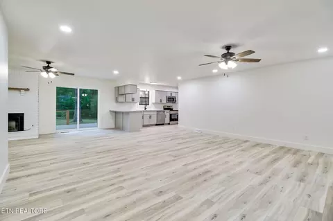 1122 N Shady Lane Loop, Clarkrange, TN 38553 photo 8