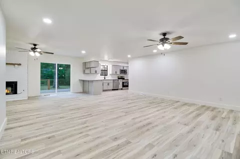 1122 N Shady Lane Loop, Clarkrange, TN 38553 photo 7