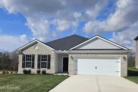 3651 Crimson Cir, Maryville, TN 37801