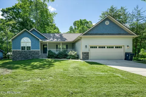 2689 Spruce Loop, Crossville, TN 38555