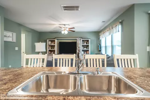 9502 Joy Denise Ln, Heiskell, TN 37754 photo 14