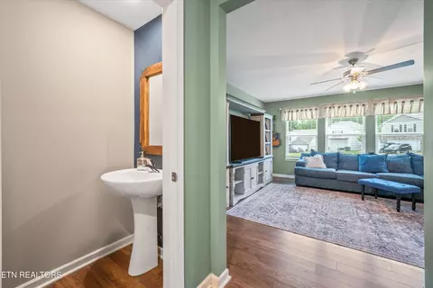 9502 Joy Denise Ln, Heiskell, TN 37754 photo 6