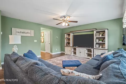 9502 Joy Denise Ln, Heiskell, TN 37754 photo 9