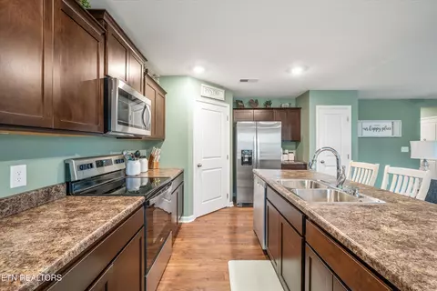9502 Joy Denise Ln, Heiskell, TN 37754 photo 12