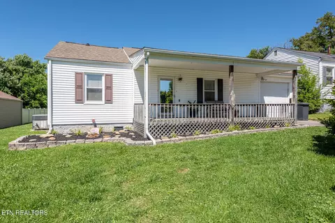 2715 Blount Ave, Maryville, TN 37804