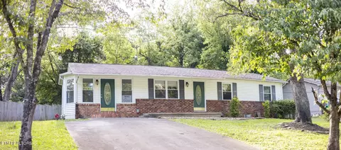1049 Roswell Rd, Knoxville, TN 37923