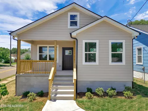 3201 Johnston St, Knoxville, TN 37921