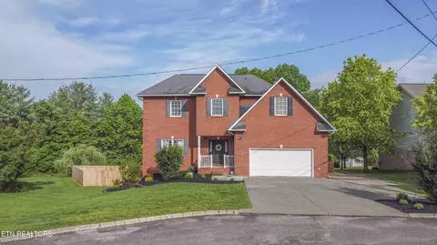 160 Brentwood Pl, Lenoir City, TN 37772