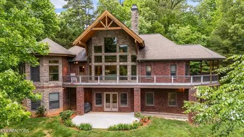 2437 Six Mile Rd, Maryville, TN 37803